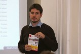 Miroslav Jungwirth hovoří o novinkách v projektu karet mládeže EYCA. (Foto Jiří Majer)